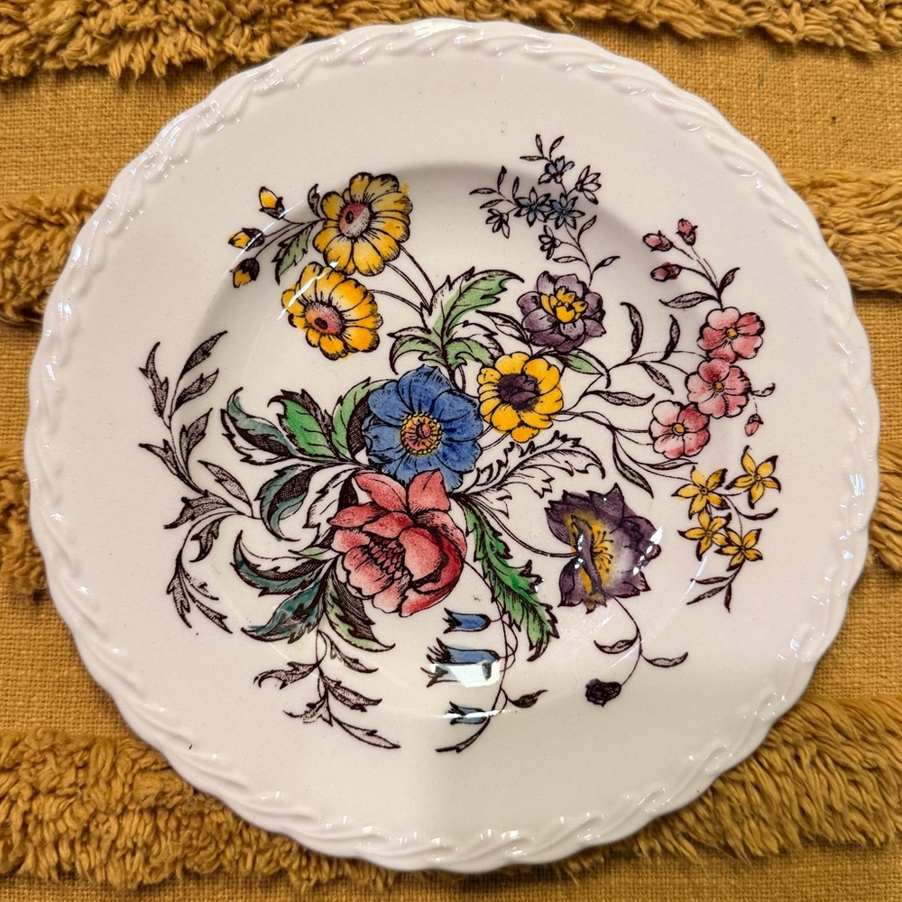 Vintage Vernon Kilns "May Flower" hand-painted saucer